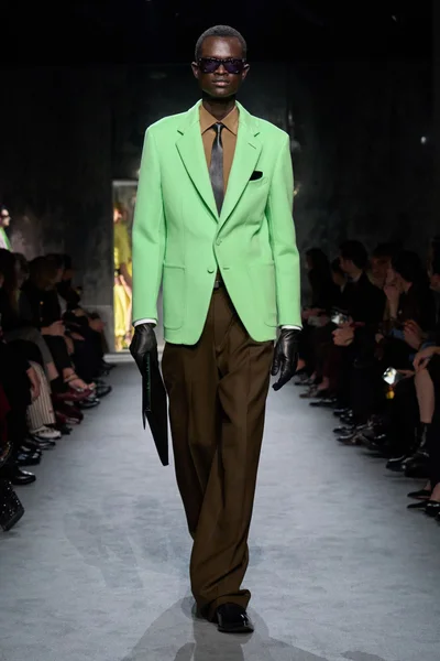 Look 36